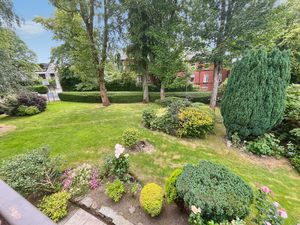 Communal Garden- click for photo gallery